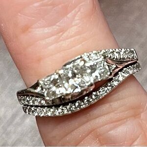 Elegant Silver Diamond Ring
